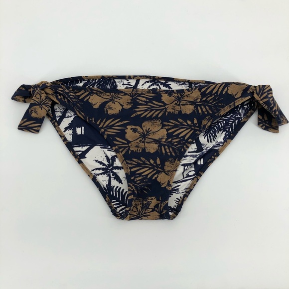 Tommy Bahama Other - TOMMY BAHAMA NWOT reversible bathing suit bottoms
